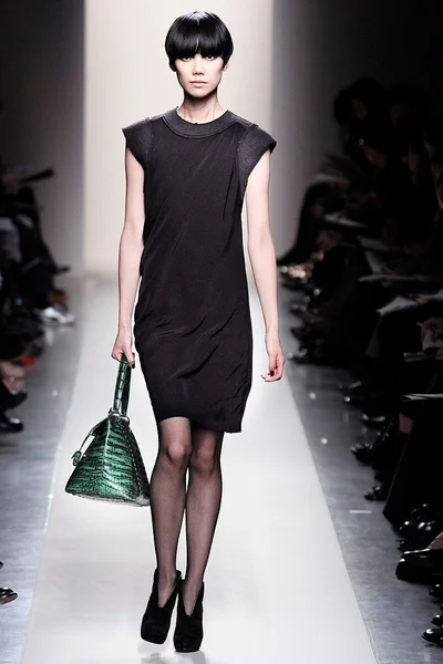 Look 7